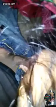 प्रेमी जोड़े का अलग जगह रोमांस चुदाई करता देसी सेक्स MMS वीडियो — screenshot 3