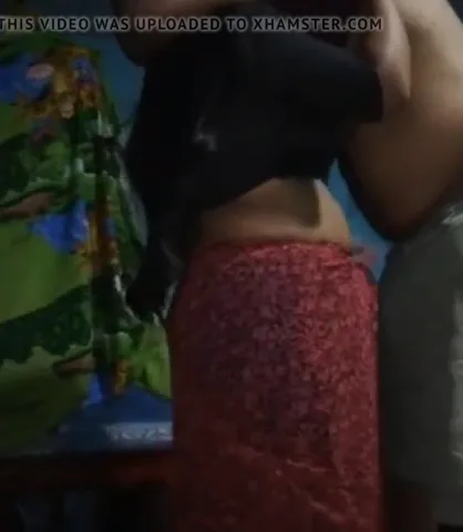 सेक्सी विधवा मौसी ने काले लंड को चूसा रात के अंधेरे में देसी भाभी चुदाई — screenshot 2