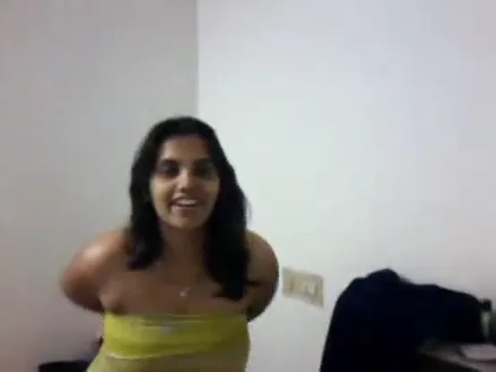 बिना ब्लाउज की इंडियन भाभी के साथ मस्ती भरी चूत चुदाई हिंदी बीएफ — screenshot 3