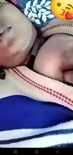 देसी विलेज लेडी ऑनलाइन कॉल में काली चूत दिखाती MMS ब्लू फिल्म — screenshot 1