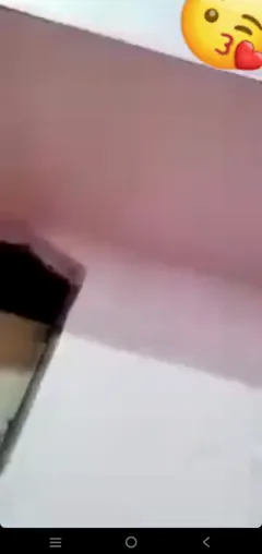 देसी विलेज लेडी ऑनलाइन कॉल में काली चूत दिखाती MMS ब्लू फिल्म — screenshot 2