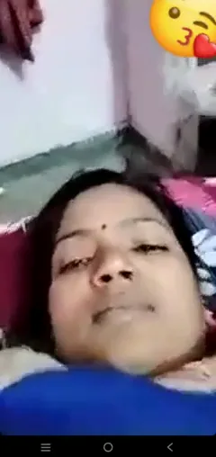 देसी विलेज लेडी ऑनलाइन कॉल में काली चूत दिखाती MMS ब्लू फिल्म — screenshot 7