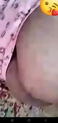 देसी विलेज लेडी ऑनलाइन कॉल में काली चूत दिखाती MMS ब्लू फिल्म — screenshot 9