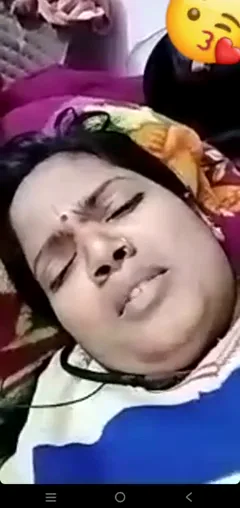 देसी विलेज लेडी ऑनलाइन कॉल में काली चूत दिखाती MMS ब्लू फिल्म — screenshot 10