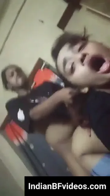 बंगाली इन्फ्लुएंसर की डोगी स्टाइल में जबरदस्त चुदाई बंगाली ब्लू फिल्म — screenshot 4