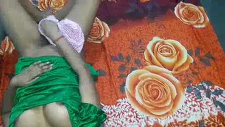 नाइटी वाली भाभी की गीली चूत जोरदार चुदाई हिंदी बीएफ एमएमएस वीडियो — screenshot 8