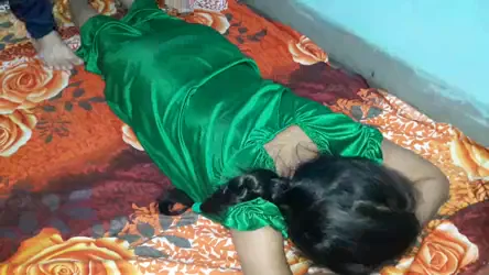 नाइटी वाली भाभी की गीली चूत जोरदार चुदाई हिंदी बीएफ एमएमएस वीडियो — screenshot 10