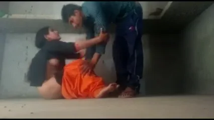 प्यार में पागल हॉट लड़की ने बॉयफ्रेंड से गांड मरवाई देसी सेक्स वीडियो — screenshot 8